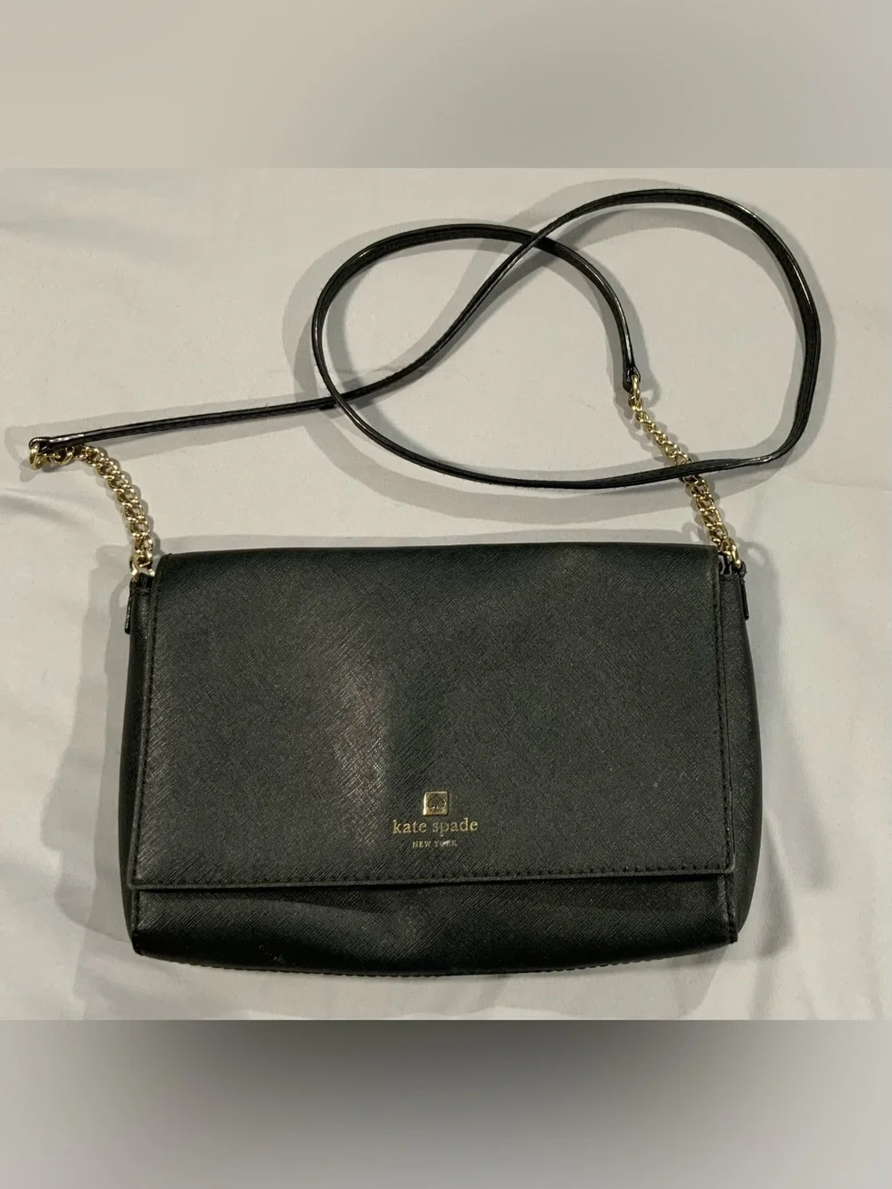 kate spade black crossbody bag with gold chain strap